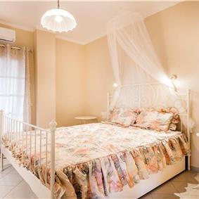 8 Bedroom villa with pool & seaview, near Acharavi, sleeps 16-18